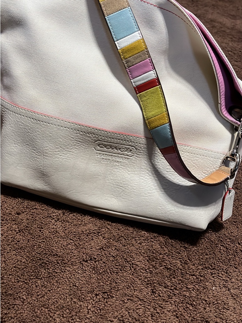 Coach Sonoma
Legacy leather Striped Strap
Handbag Tote white